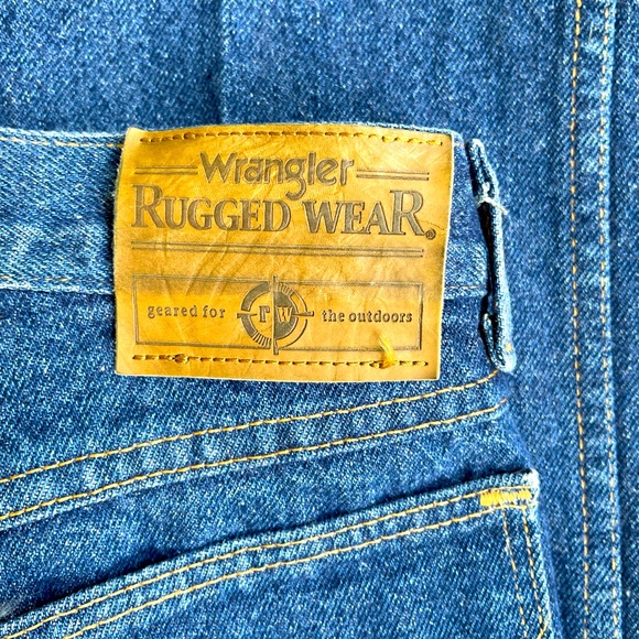 Wrangler Rugged Wear, Blue Jeans, Size 32 x 32 - Picture 3 of 4